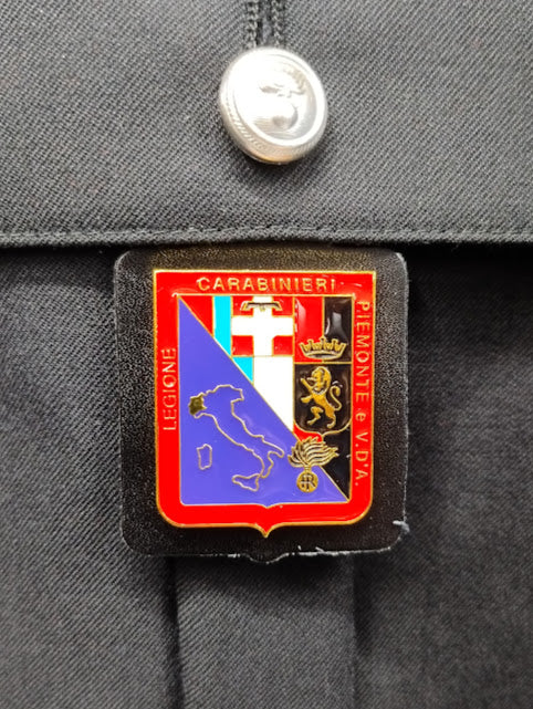 Distintivo Carabinieri legione PIEMONTE Valle D'Aosta  con pendif in pelle 