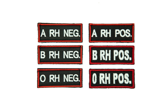 Ricamo gruppo sanguigno con velcro cm 6x2,5 BASE NERO BORDO ROSSO 