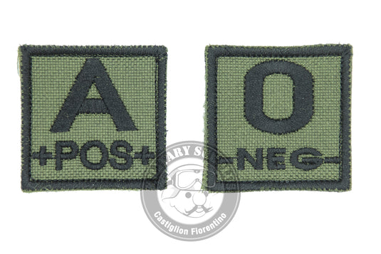 Ricamo gruppo sanguigno con velcro cm 4x4 BASE VERDE  BORDO NERO vari gruppi <BR/> 