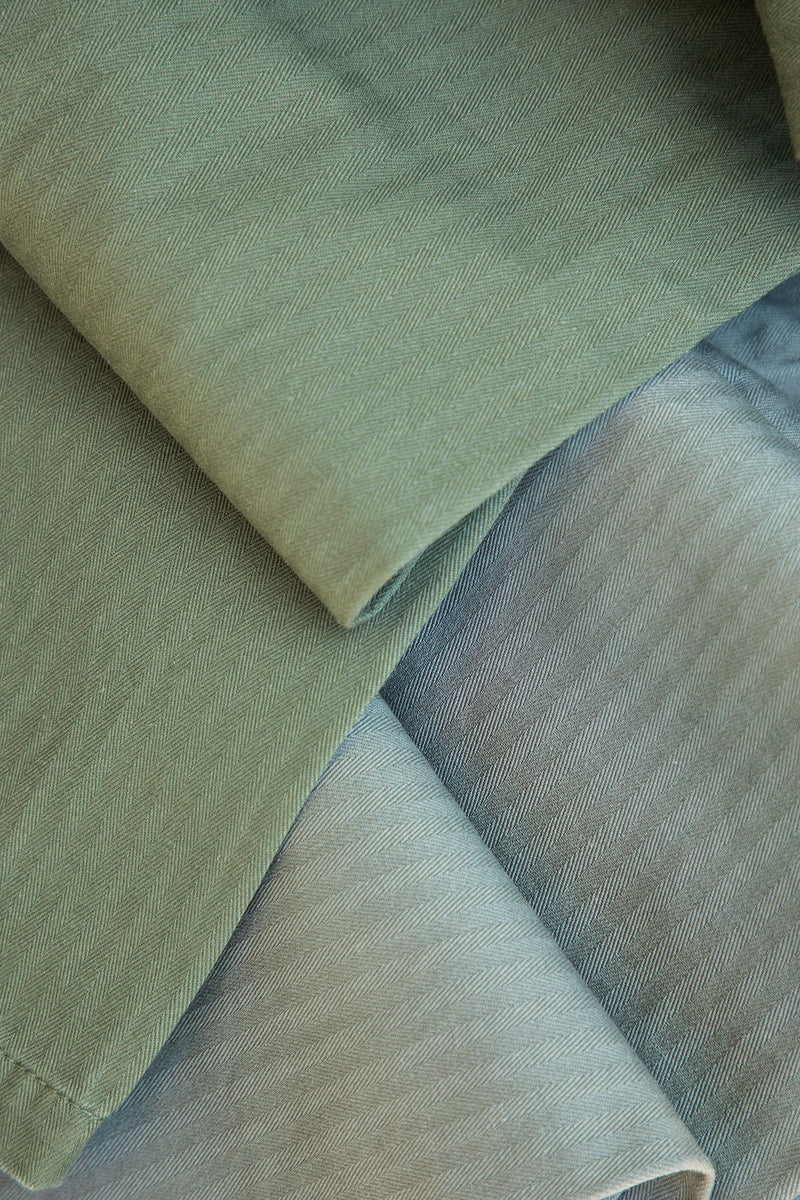 Load image into Gallery viewer, Pantaloni US WWII  HBT repro  VERDE SALVIA 
