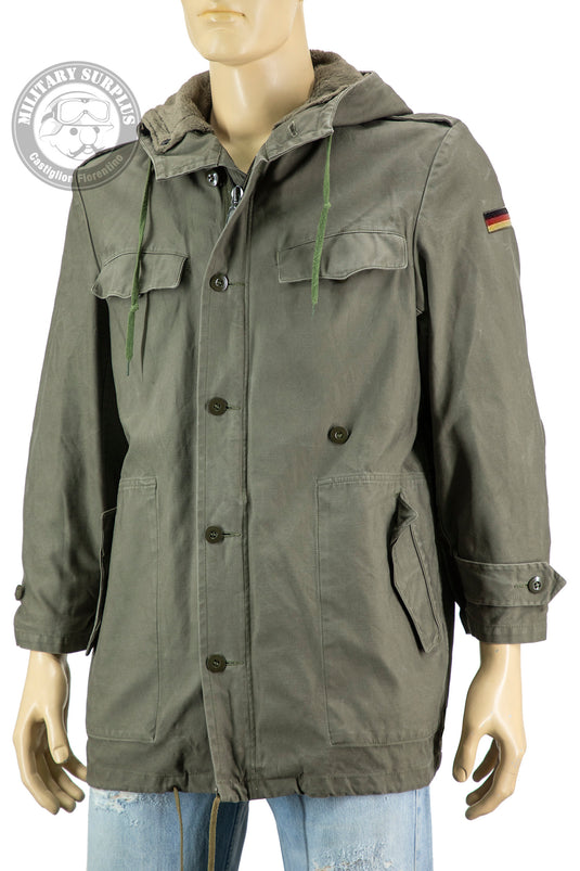Parka tedesco usato con imbottitura, verde con bandierine 