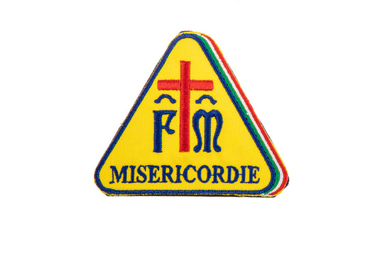 patch ricamata misericordie triangolo con tricolore 