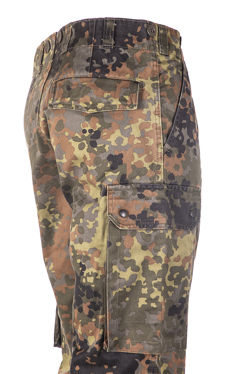 Load image into Gallery viewer, pantalone originale esercito tedesco bw camouflage usato 

