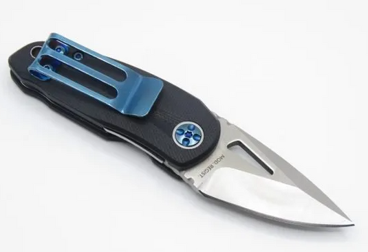 coltello chiudibile tokisu, manico in fibra di carbonio e g10 , lama 5 cm. 