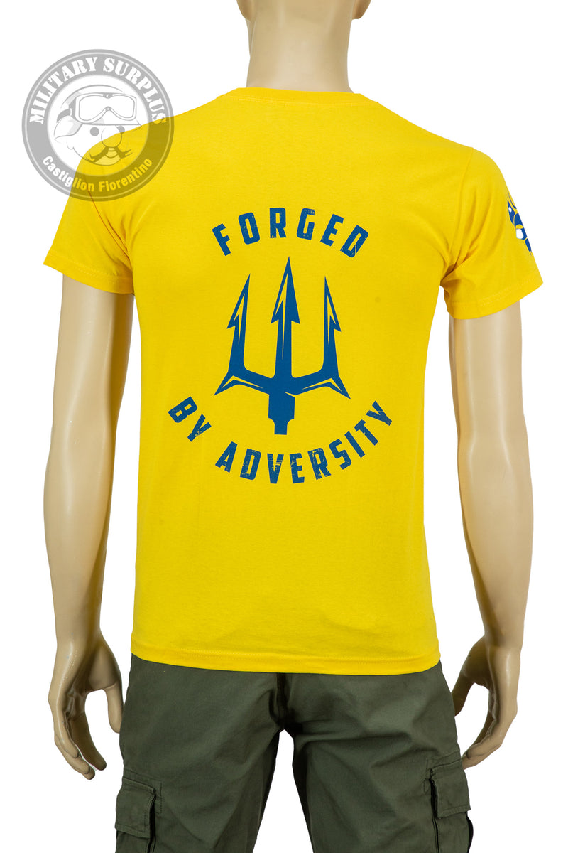 Load image into Gallery viewer, T-shirt military style stampata fronte retro FORGED BY ADVERSITY GIALLO<BR/><BR/> 
