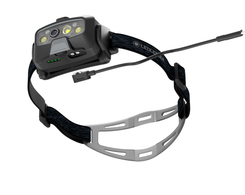 Carica immagine in Galleria Viewer, HF8R Core torcia frontale INTELLIGENTE  ricaricabile Led Lenser 
