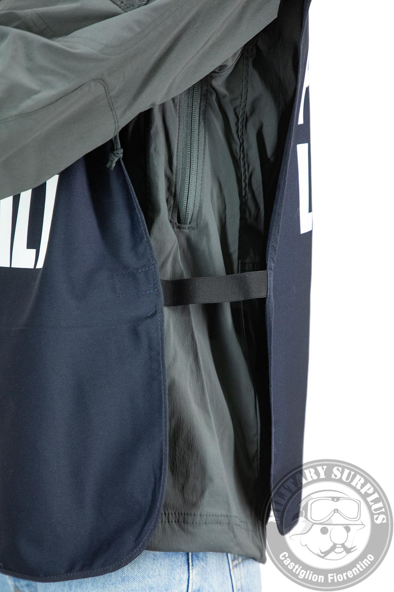 Carica immagine in Galleria Viewer, Pettorina in gabardina POLIZIA LOCALE in colore blu 

