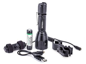 Load image into Gallery viewer, NEXTORCH HUNTING SET T7 RICARICABILE 900 LUMENS LED, SET LUCE DA APPLICARE AL FUCILE.<BR/> 
