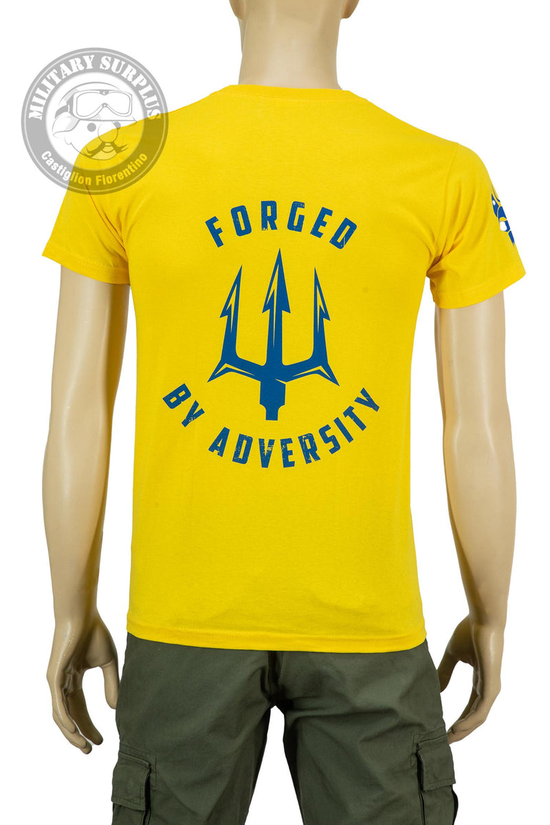 Load image into Gallery viewer, T-shirt military style stampata fronte retro FORGED BY ADVERSITY GIALLO<BR/><BR/> 
