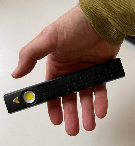 LEDLENSER W4R Torcia da ispezione tascabile ricaricabile 220 lumen 