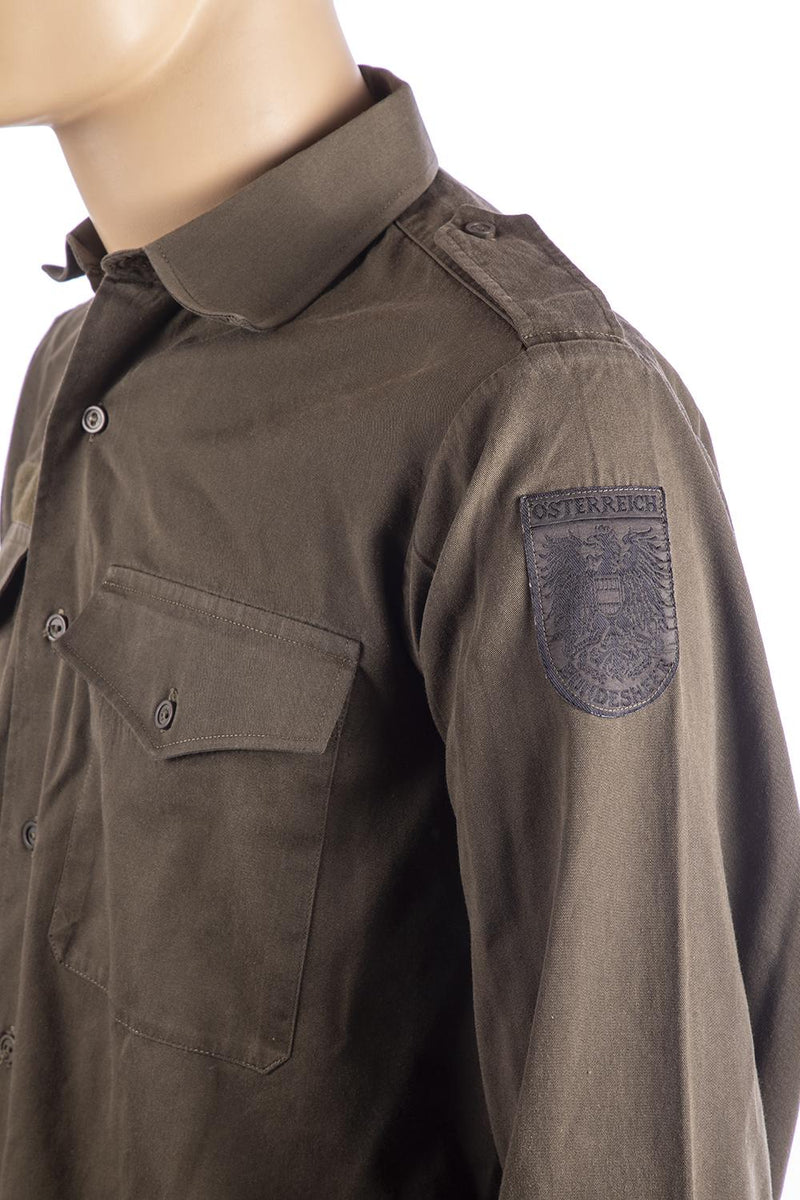 Carica immagine in Galleria Viewer, camicia militare usata esercito austriaco verde oliva prima scelta 
