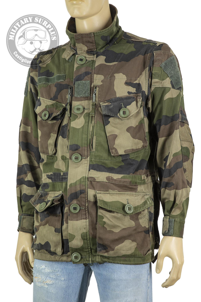Carica immagine in Galleria Viewer, Giacca da combattimento Legion Etrangere con rinforzi usata 
