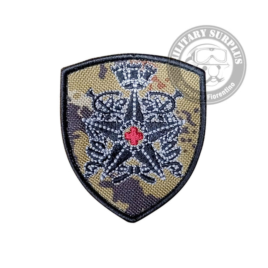 ricamo C.R.I. Corpo Militare a scudetto VEGETATO 