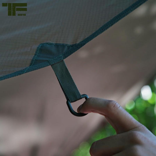 tarp 3x3 completo di picchetti e corde 